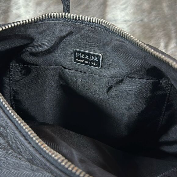 Prada shoulder bag - Picture 2 of 8